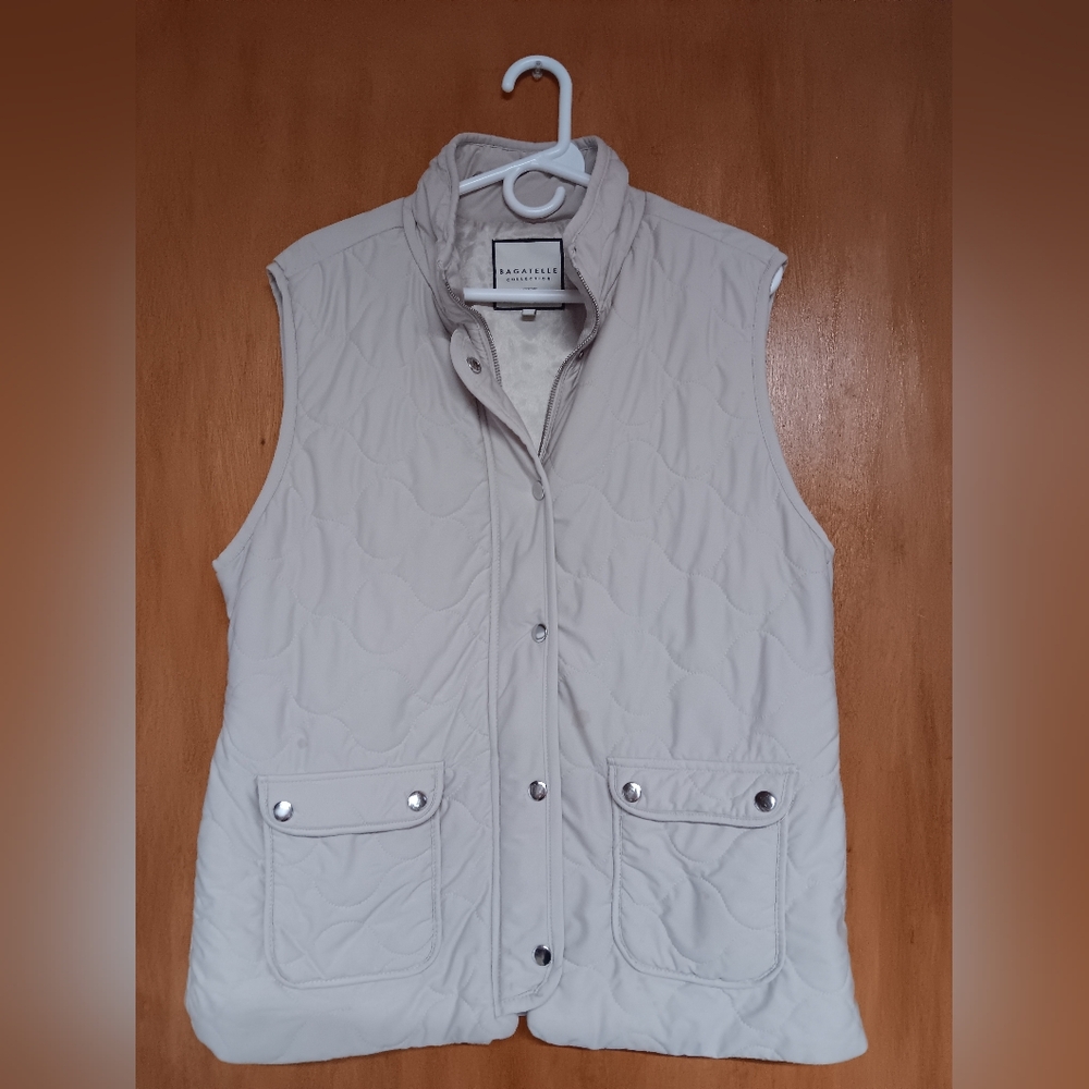 Bagatelle Collection Quilted Puffet Vest - Light Beige